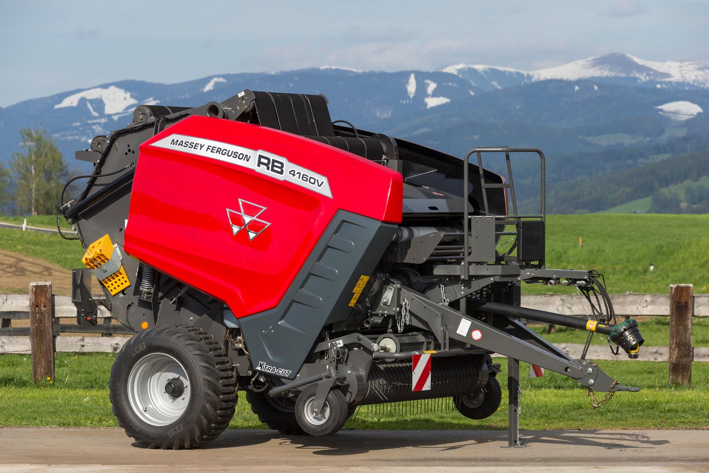 MF RB Series Round Baler | Variable Chamber