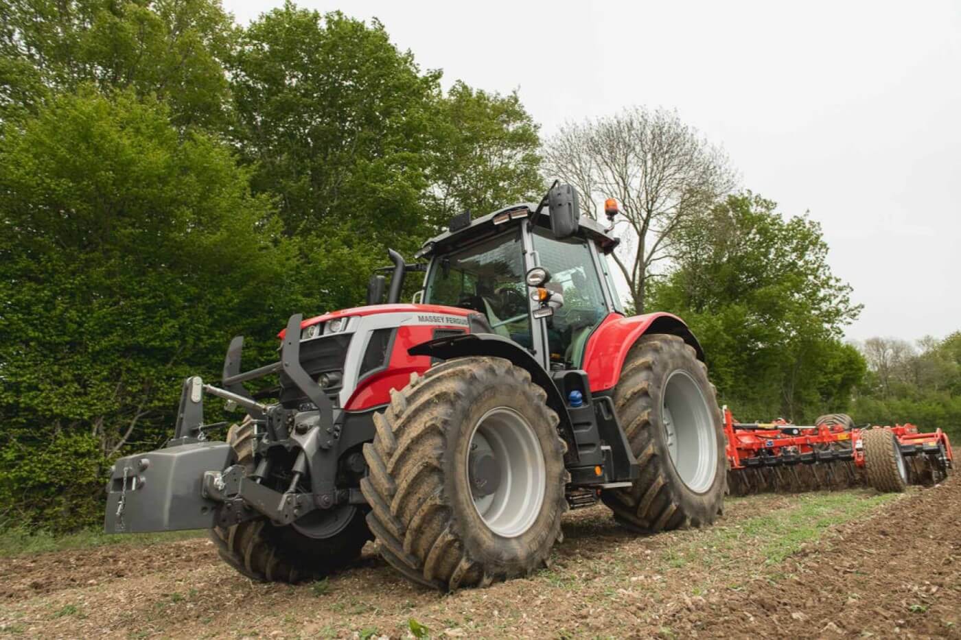Maximum power to the ground with minimum soil compaction 