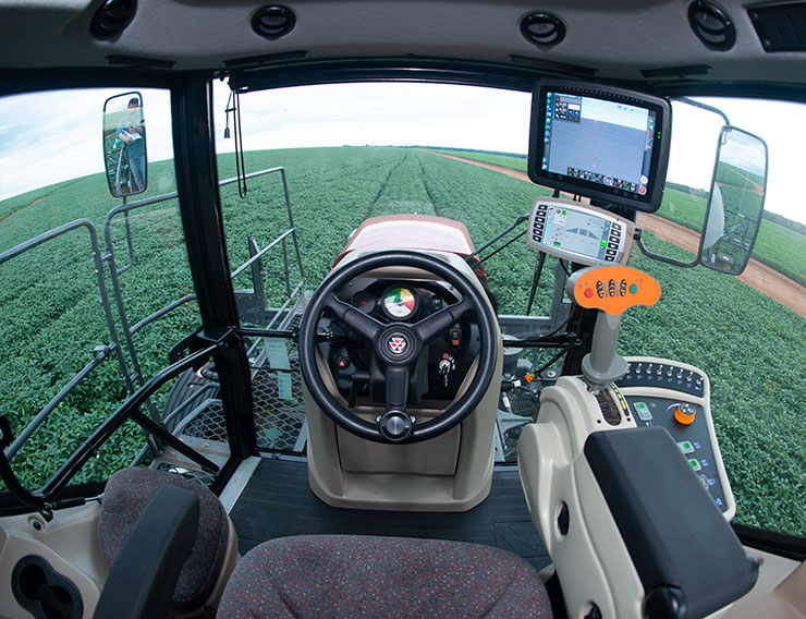 MF 9300 Sprayer Cabin