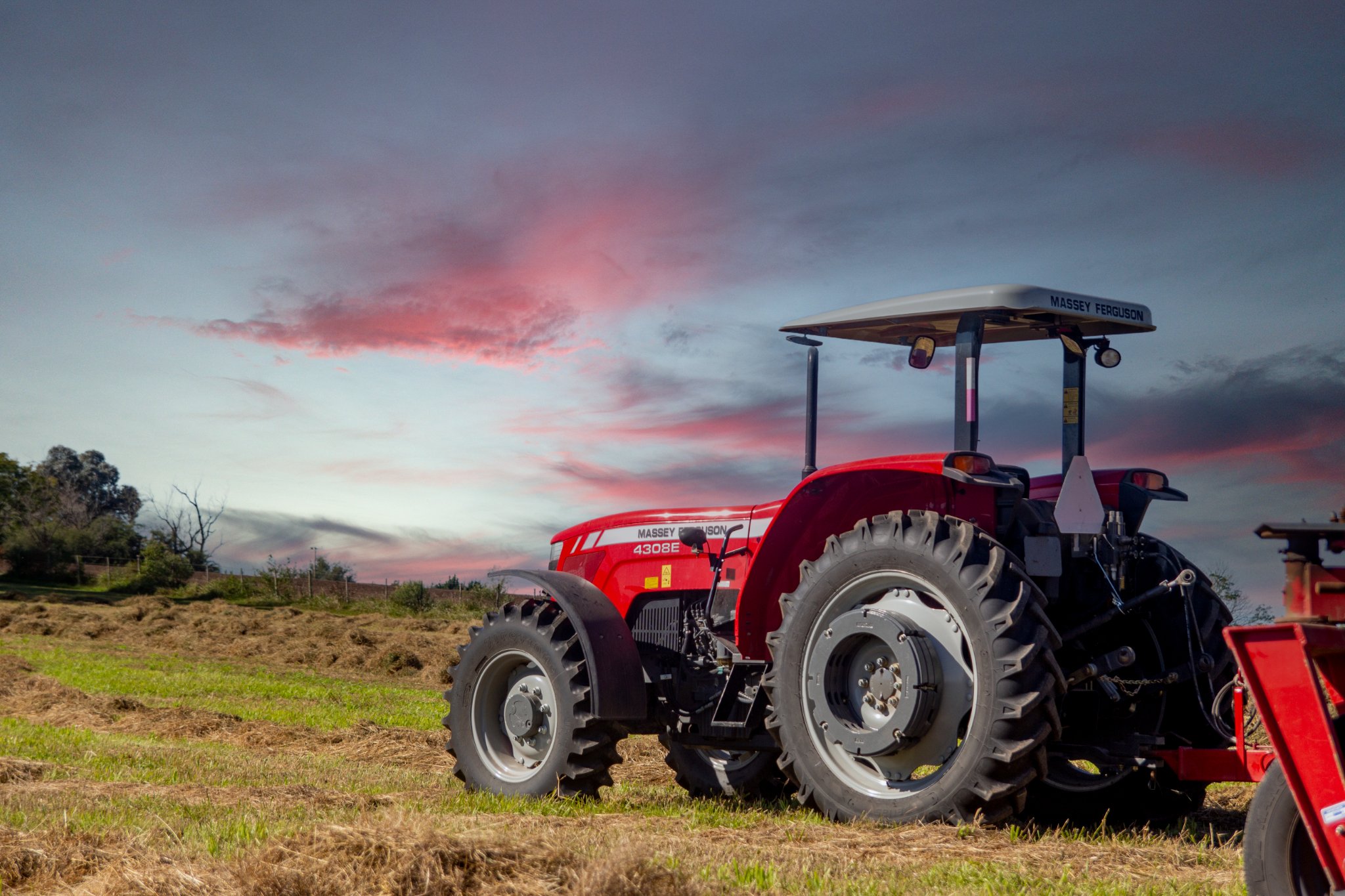 Serie MF 4300E Tu tractor habitual.