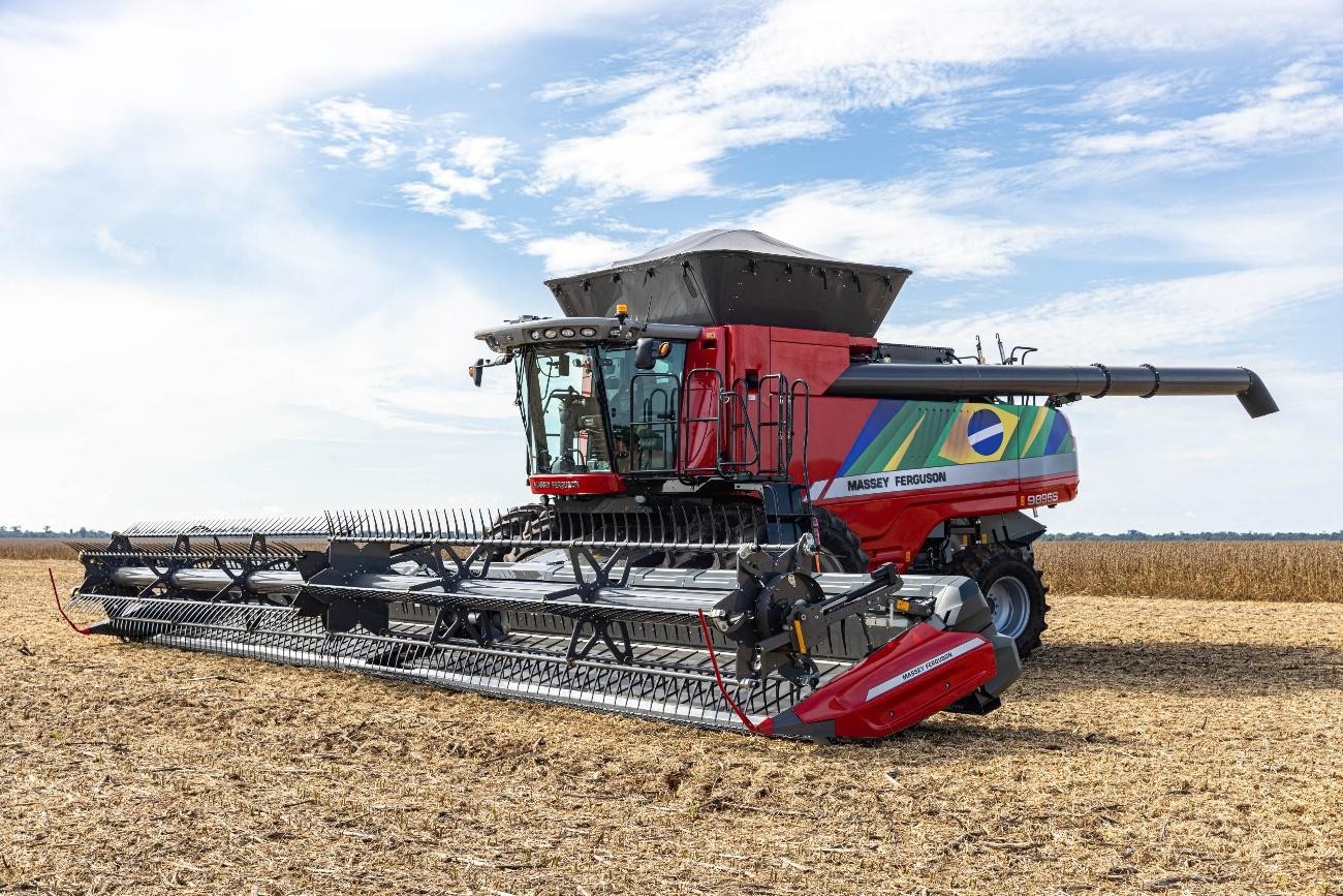 Massey Ferguson lança série de colheitadeiras axiais com novidades na gestão de resíduos e cobertura do solo